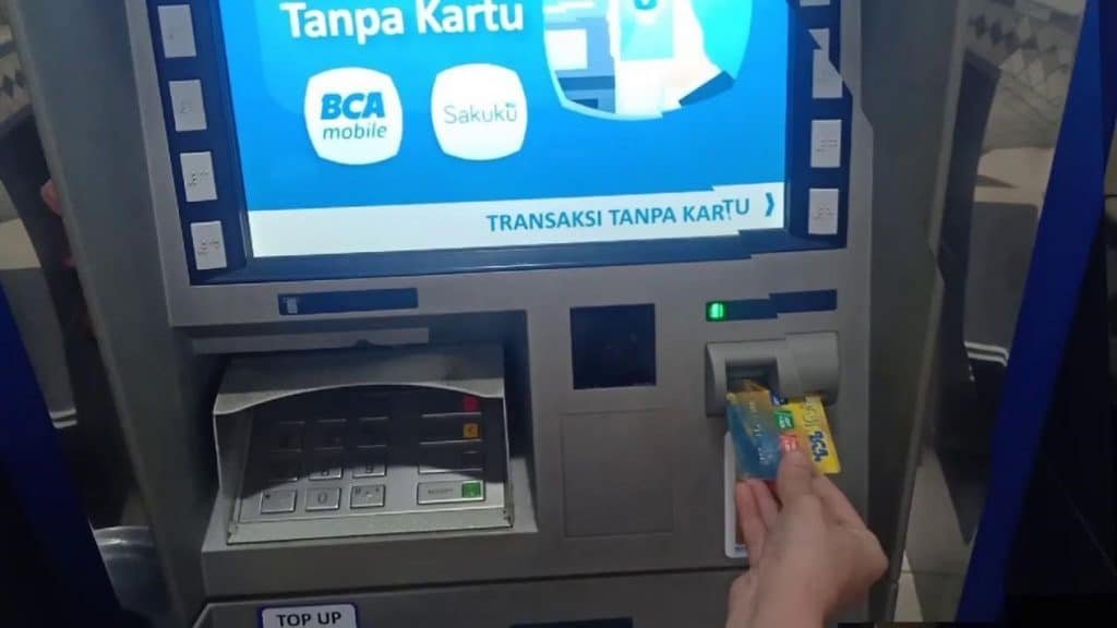 Cara Setor Tunai BCA di ATM 