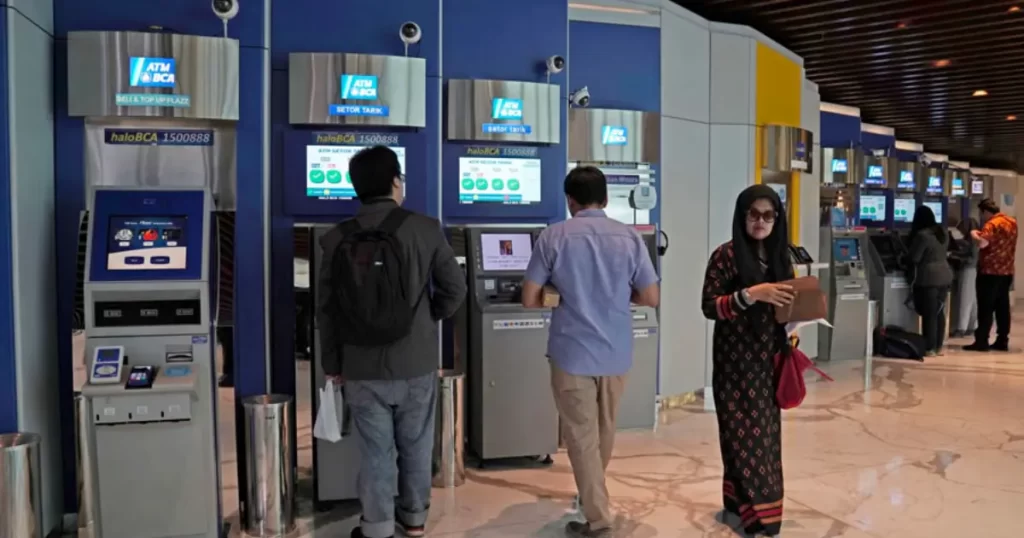 3 Cara Transfer BCA Ke ShopeePay Anti Ribet! (Cara Transfer BCA Ke ShopeePay Via ATM)