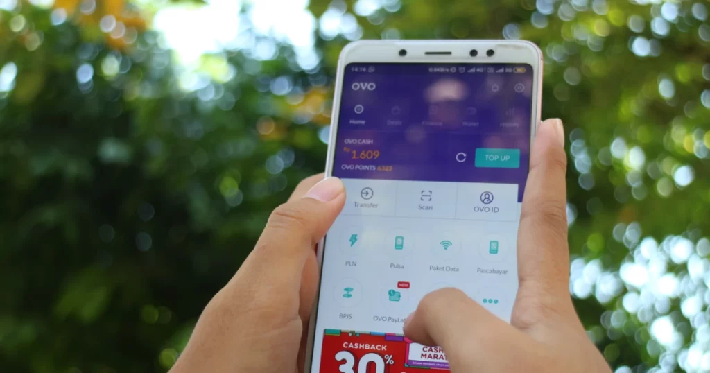 Begini Cara Hapus Akun OVO yang Aman & Mudah! 3 Begini Cara Hapus Akun OVO yang Aman & Mudah! (Cara Memanfaatkan Fitur dan Penawaran Menarik OVO Sebelum Hapus Akun)